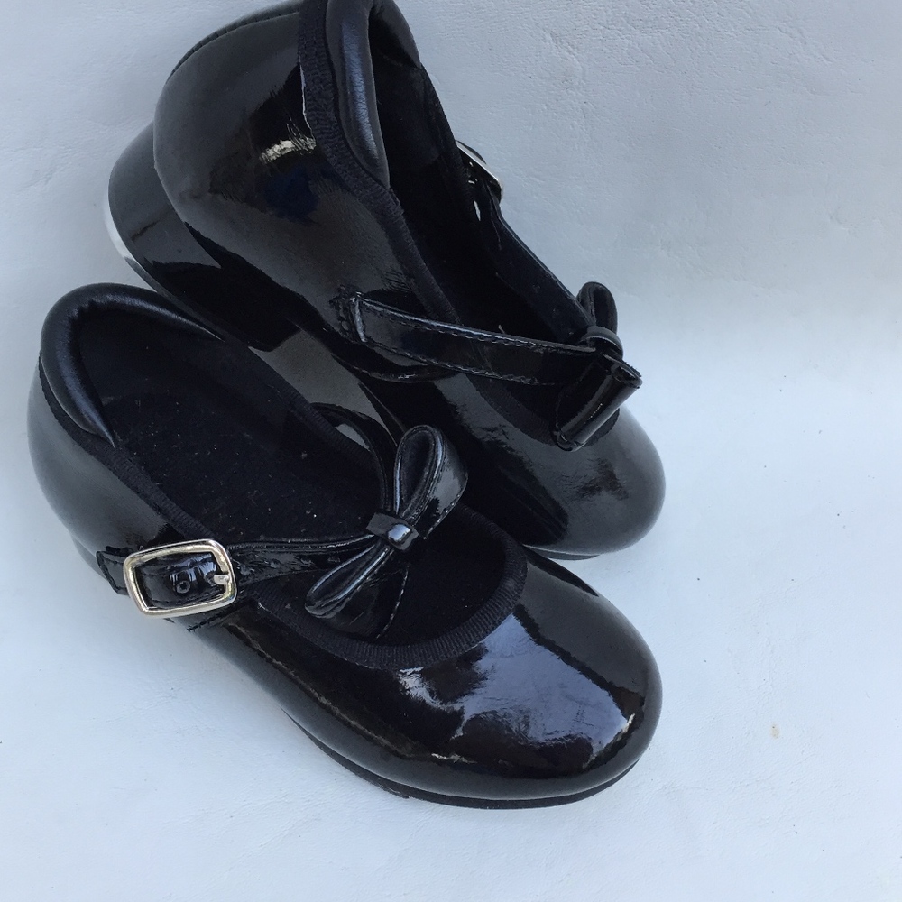 Balera Girls Patent Blk Tap Shoes Size 8C